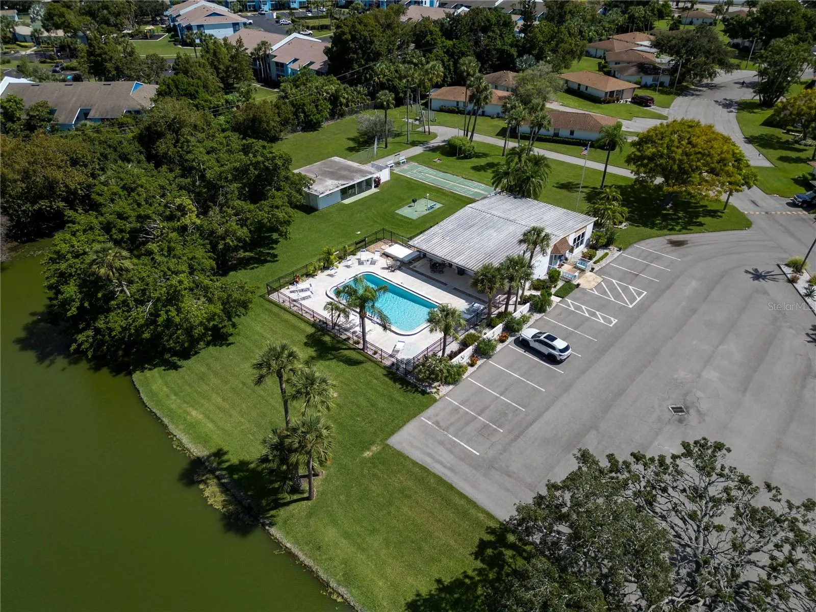 5055 LIVE OAK CIR