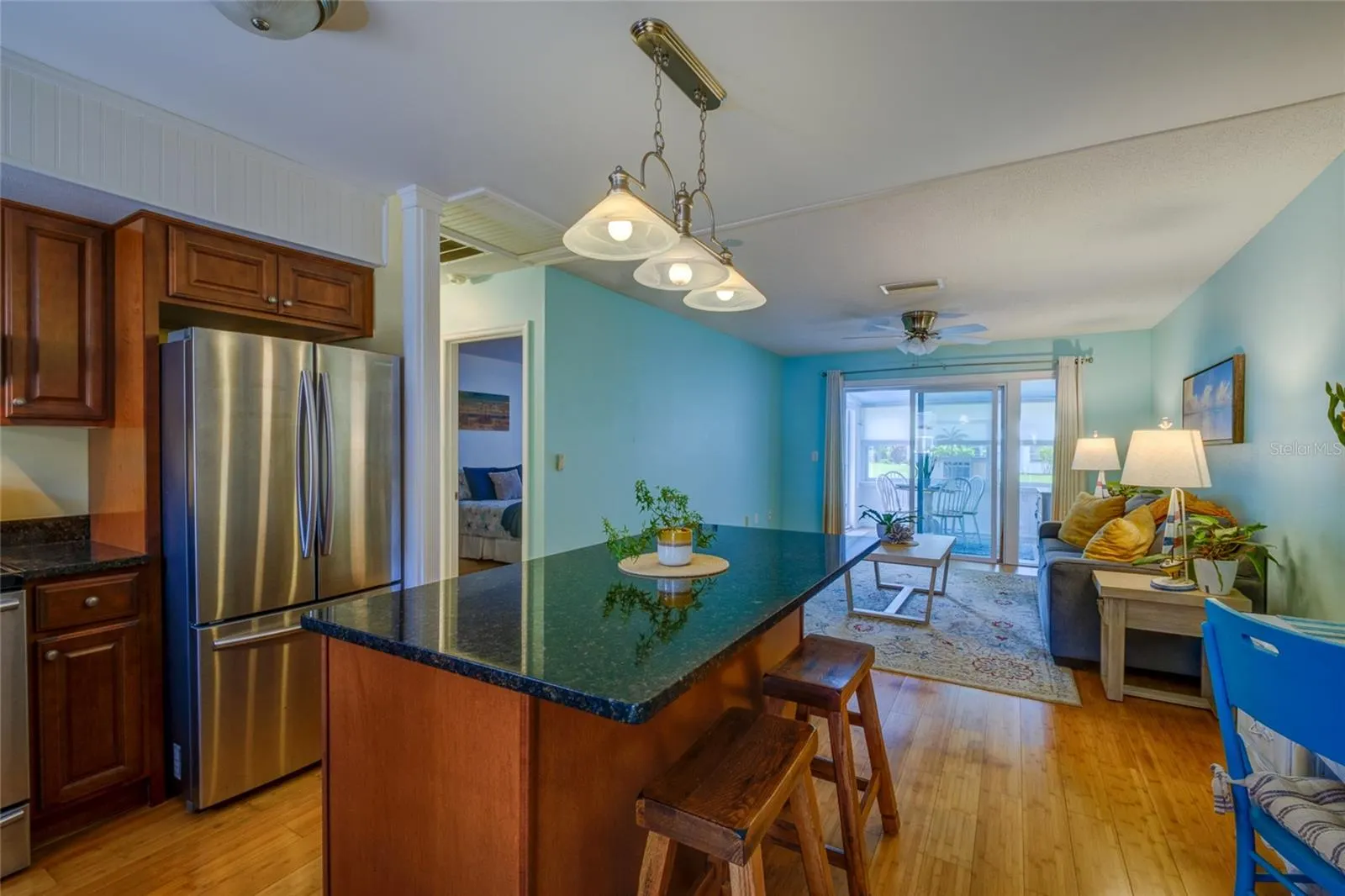 5055 LIVE OAK CIR