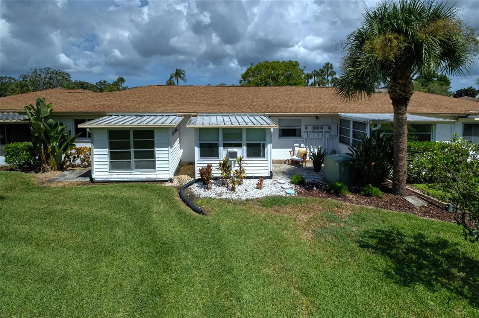 5055 LIVE OAK CIR