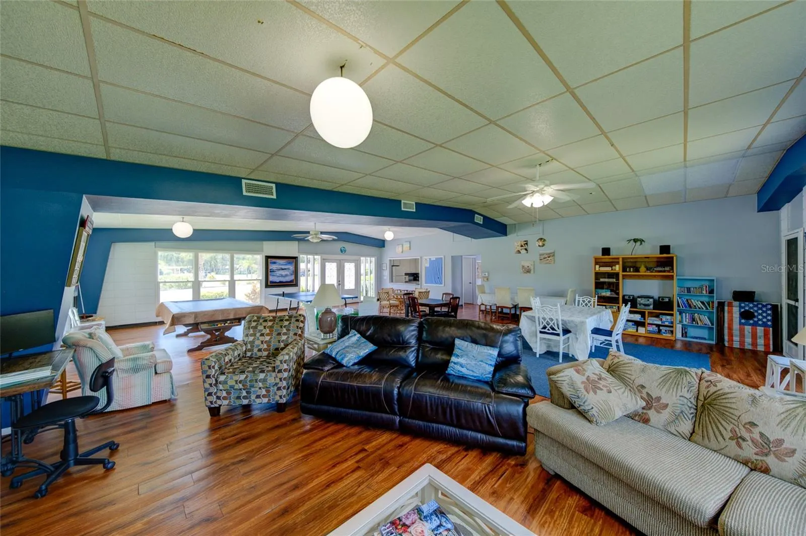 5055 LIVE OAK CIR