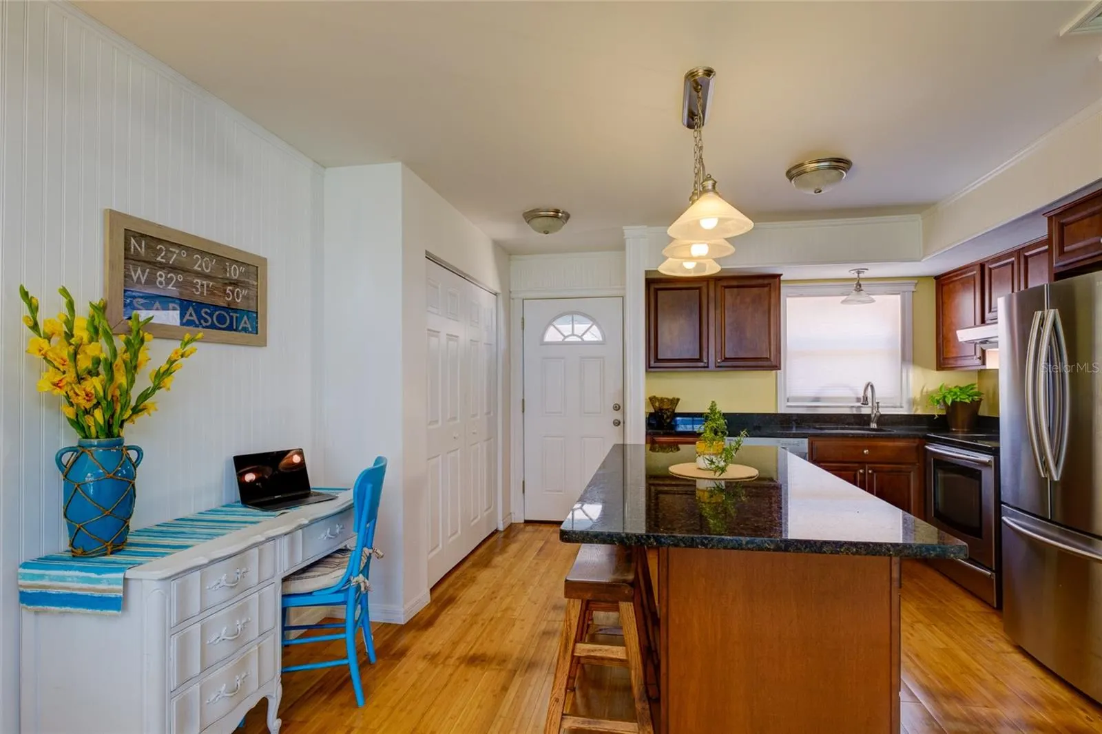 5055 LIVE OAK CIR