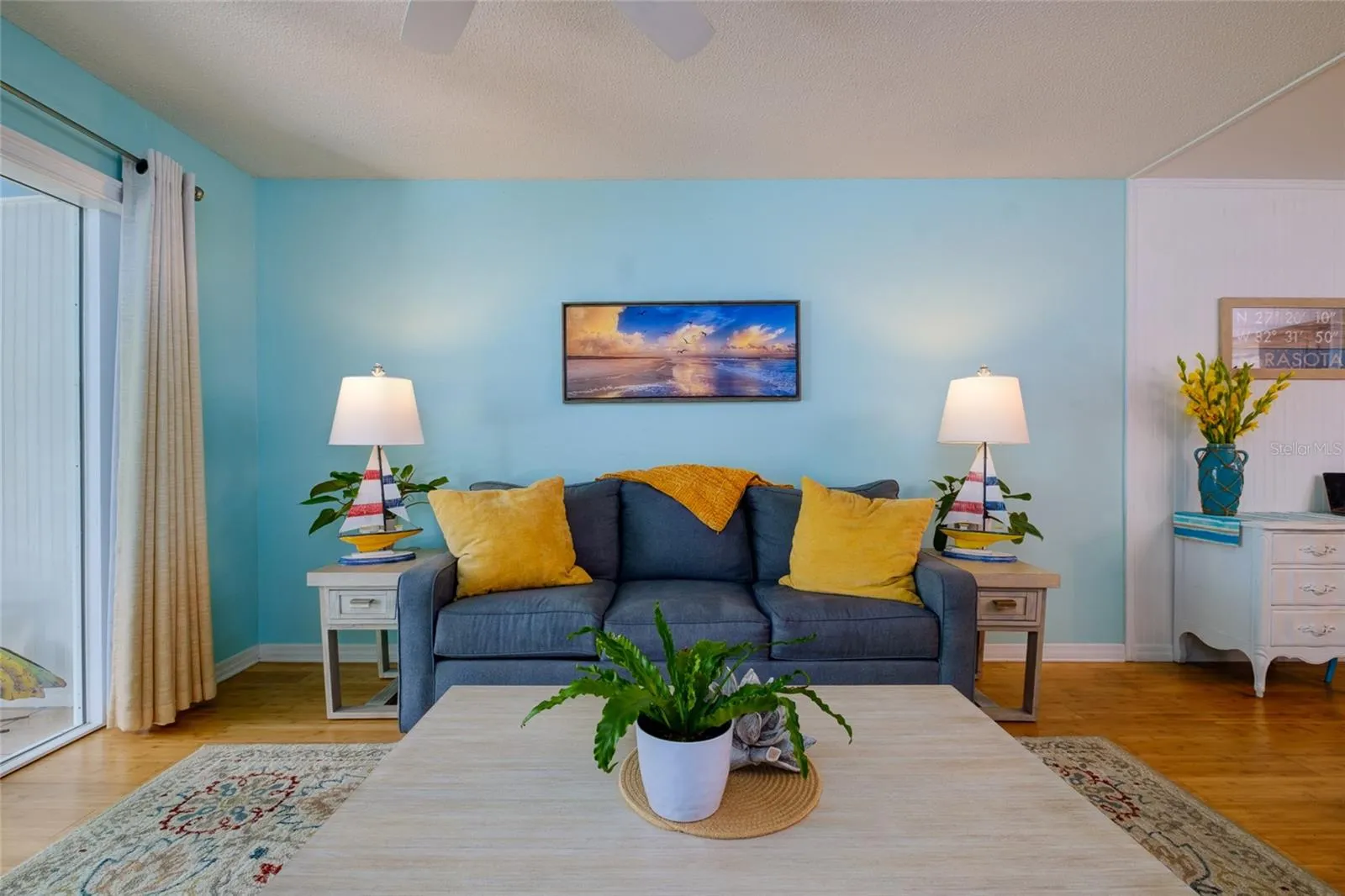 5055 LIVE OAK CIR
