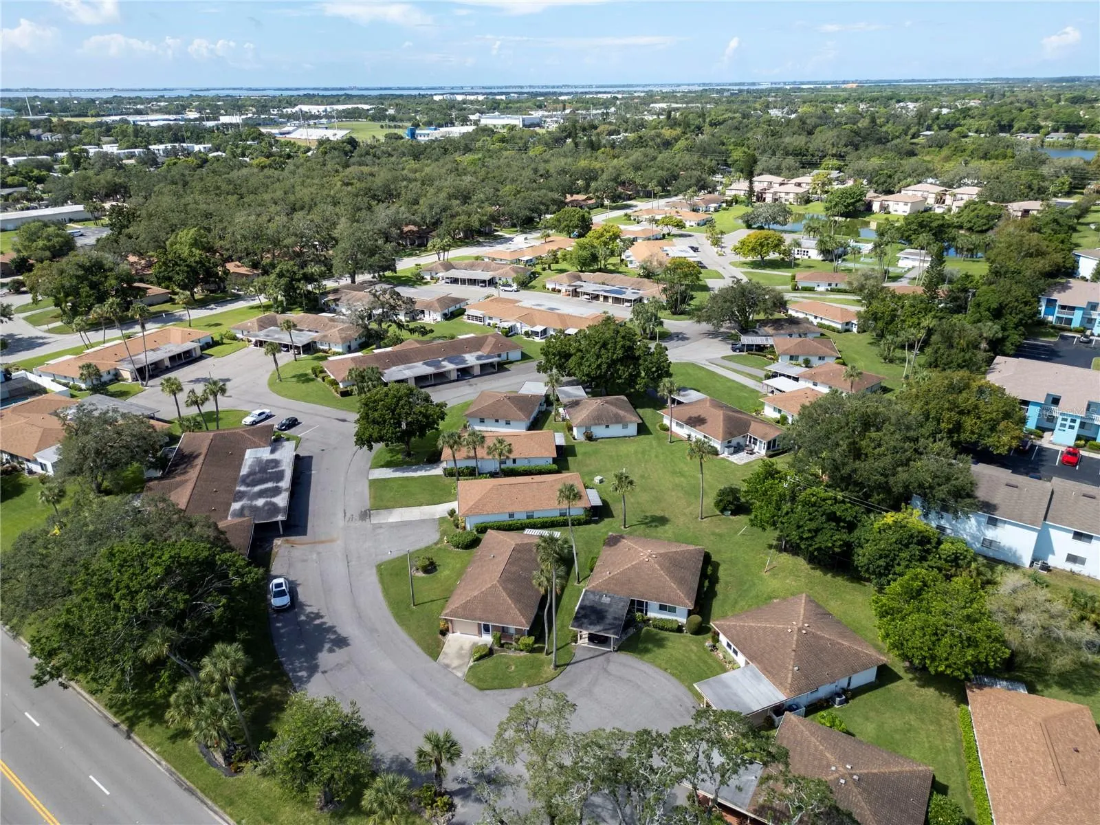 5055 LIVE OAK CIR