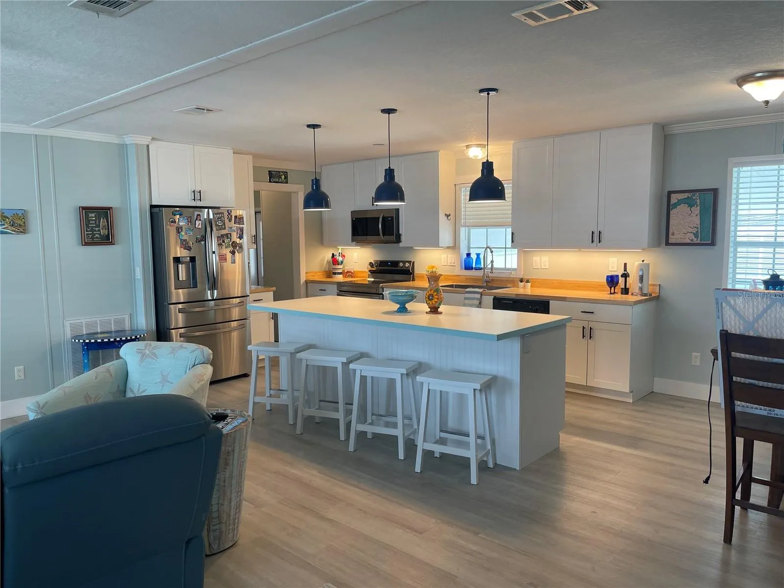 269 CAMELOT DR