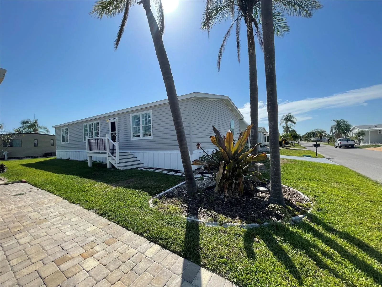 269 CAMELOT DR