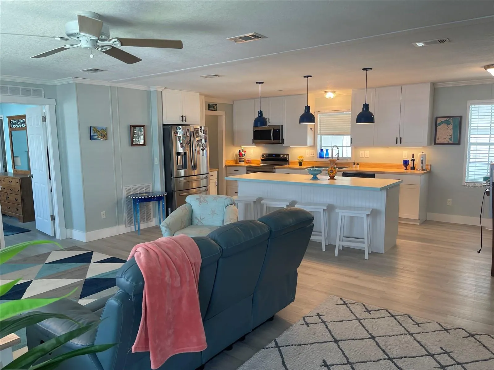 269 CAMELOT DR