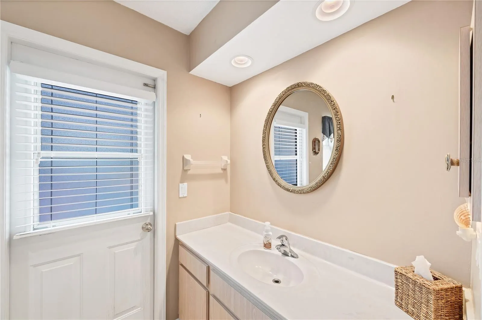 5888 BUCHANAN RD