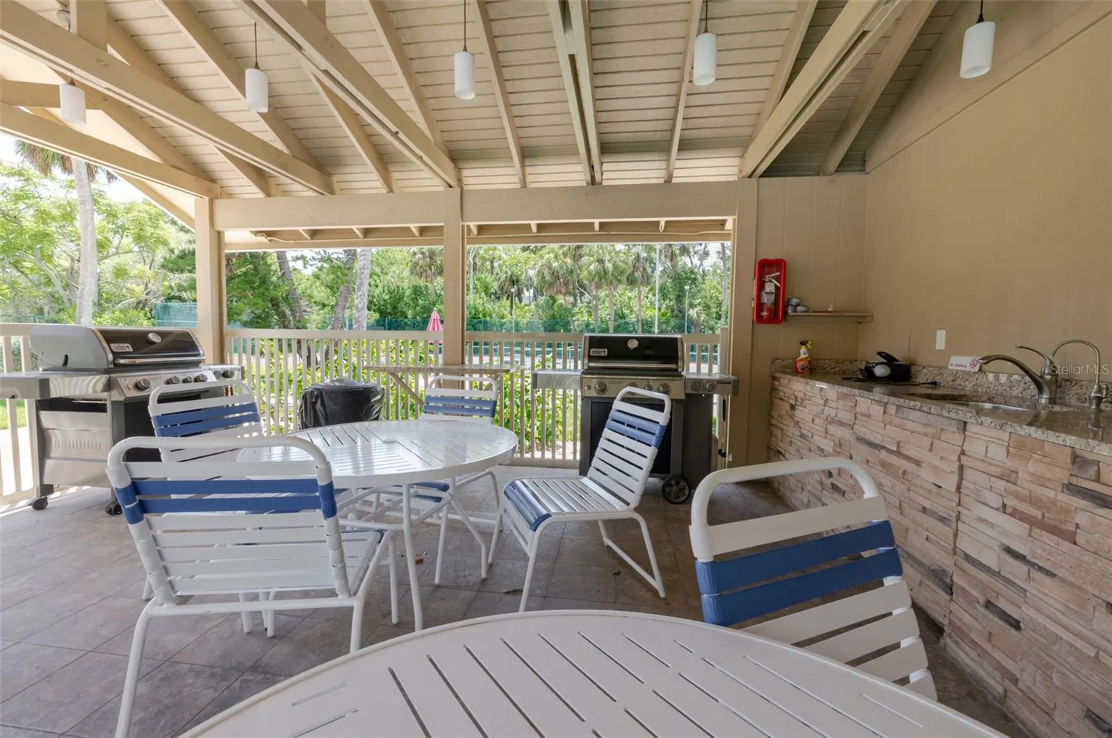 4846 VILLAGE GARDENS DR