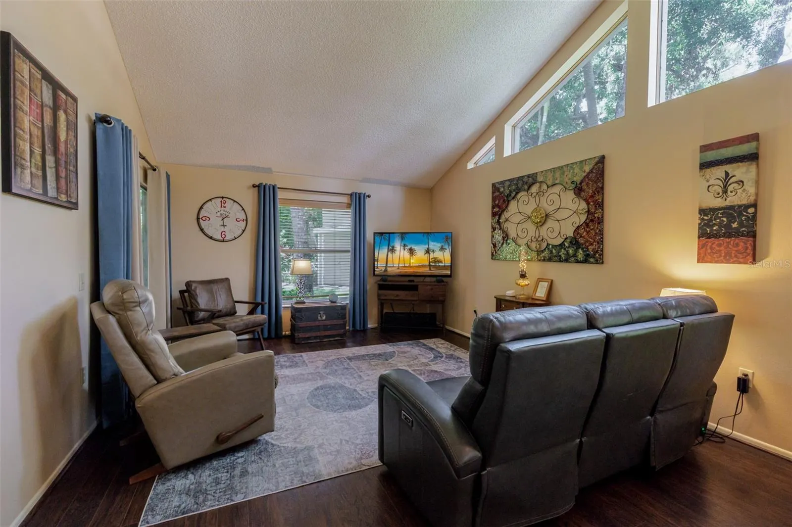 4846 VILLAGE GARDENS DR