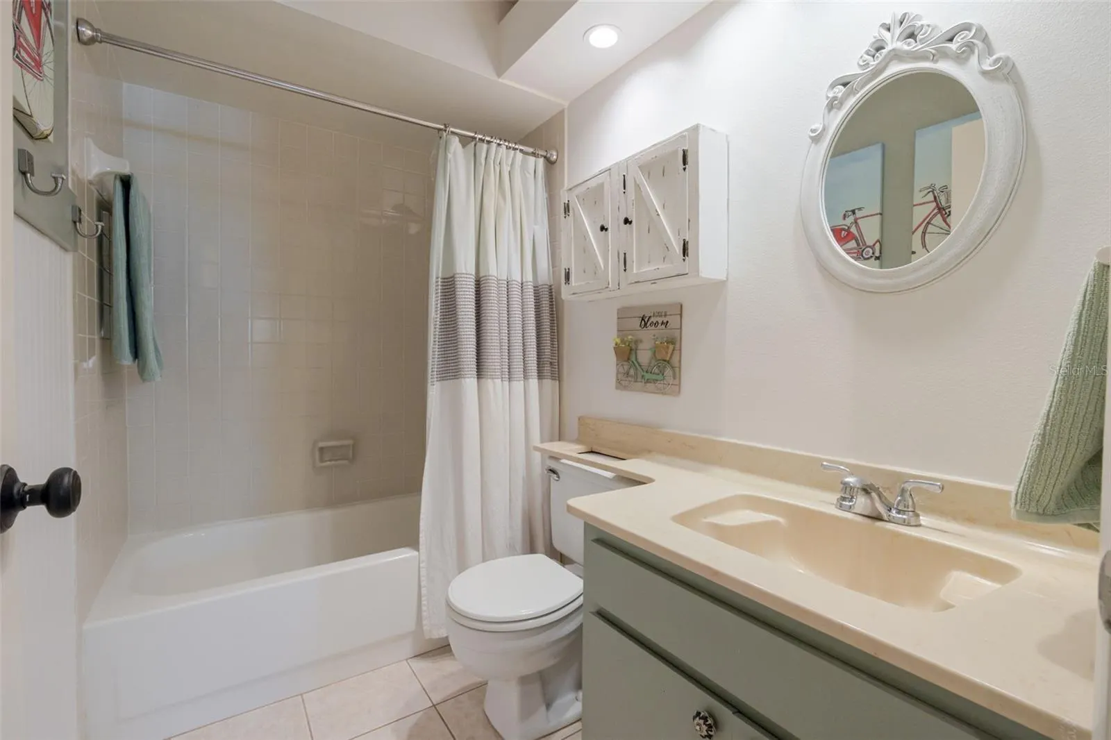 4846 VILLAGE GARDENS DR