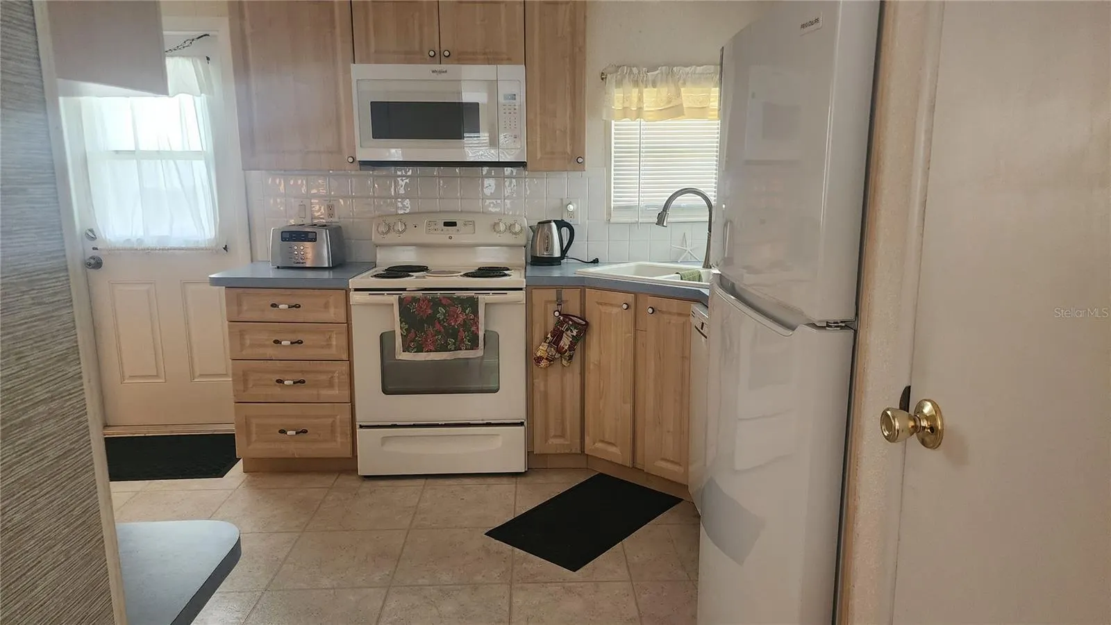 10 S BOTANY BAY CIR