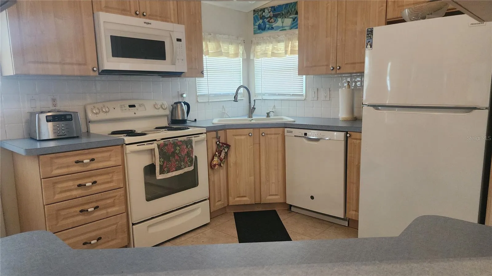 10 S BOTANY BAY CIR