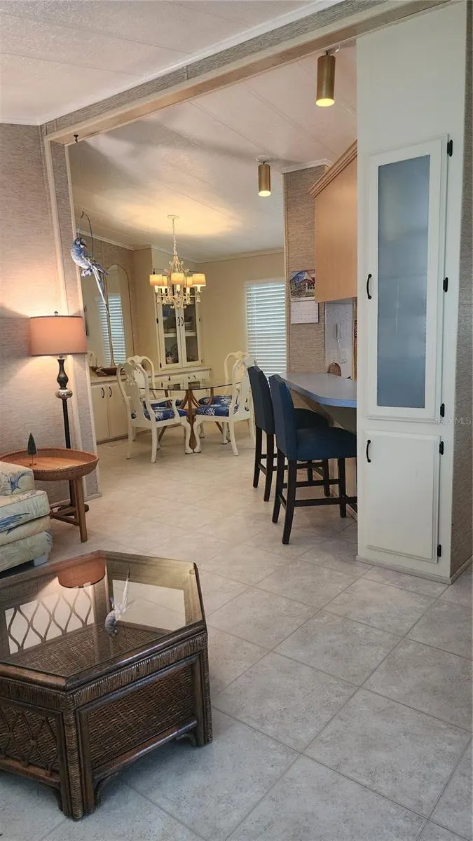 10 S BOTANY BAY CIR