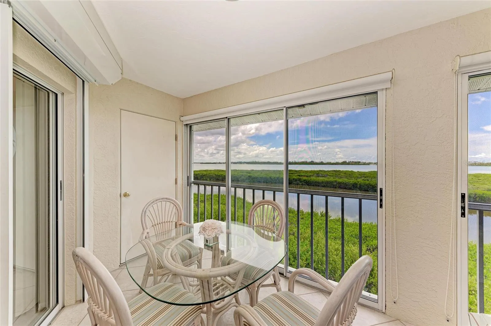 1247 EDGEWATER CIR #1247, #1247