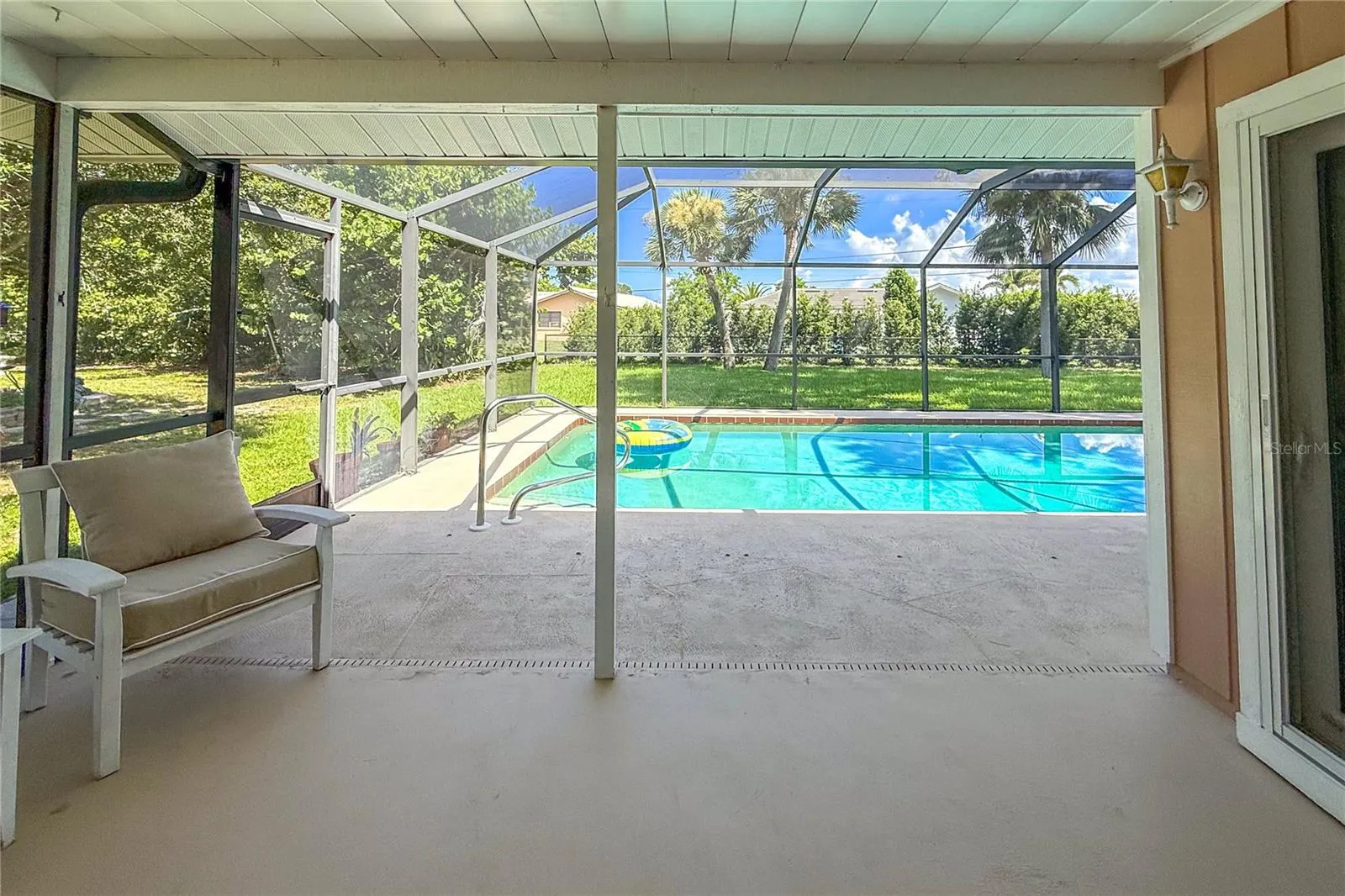 107 COROT DR