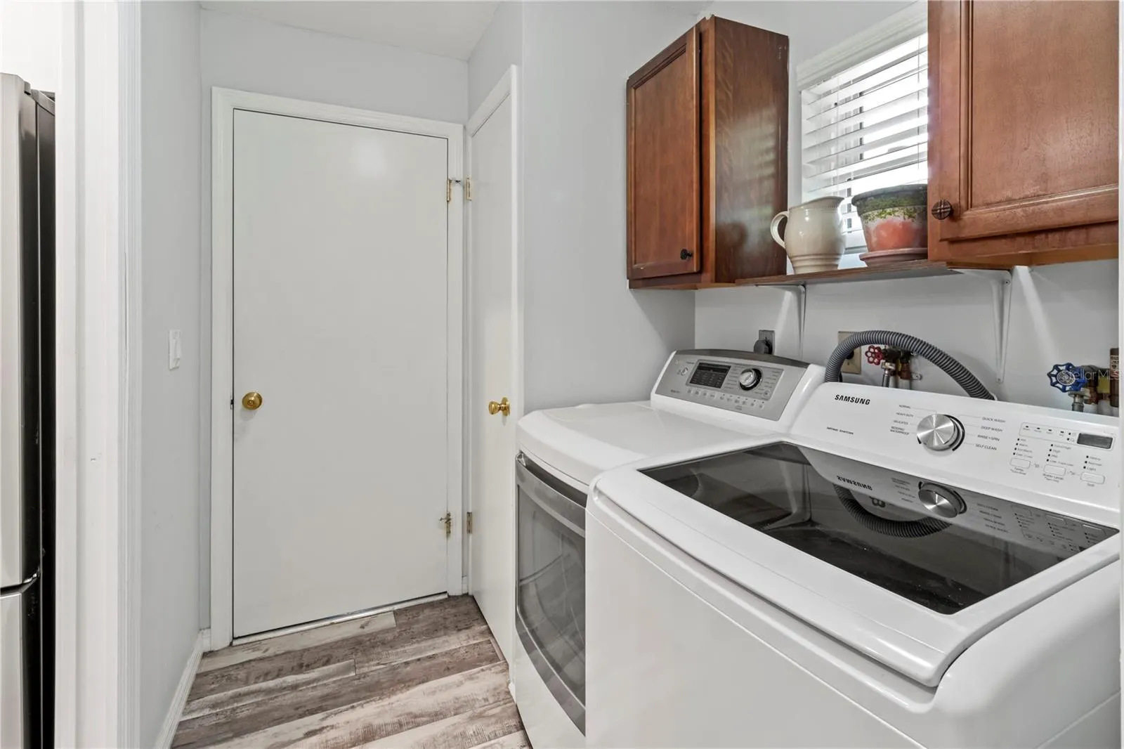 107 COROT DR