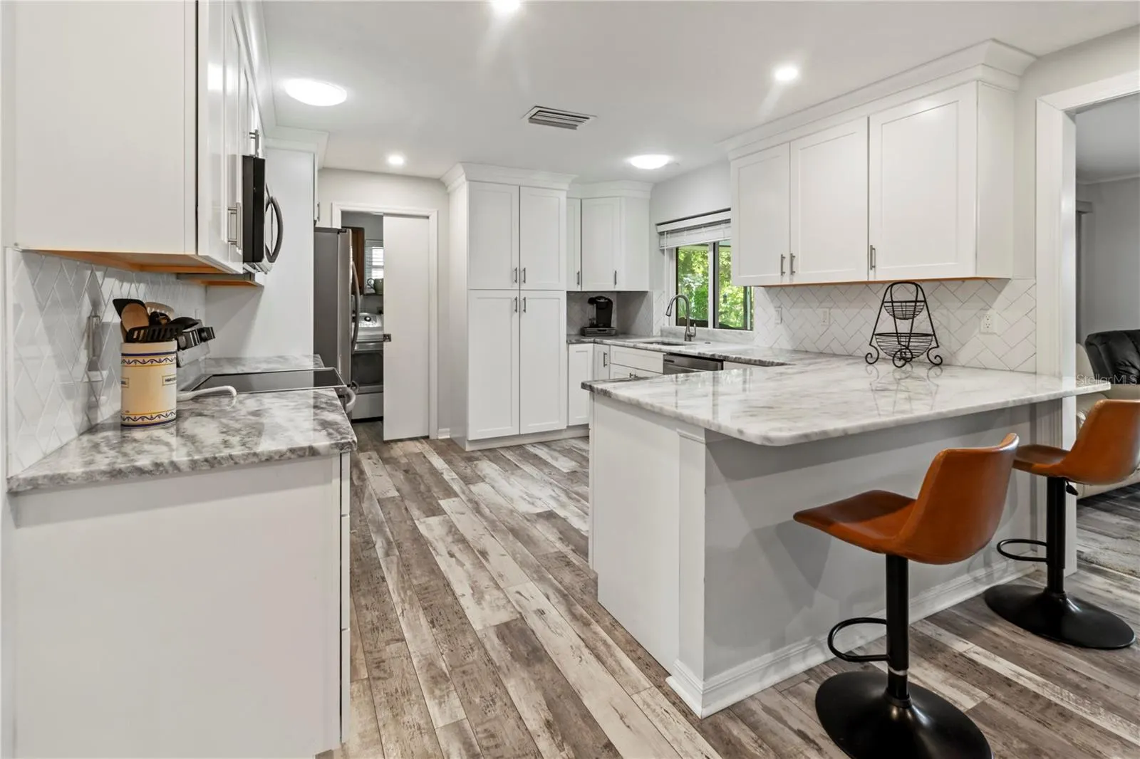 107 COROT DR