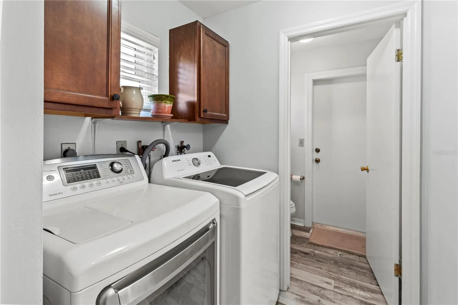 107 COROT DR