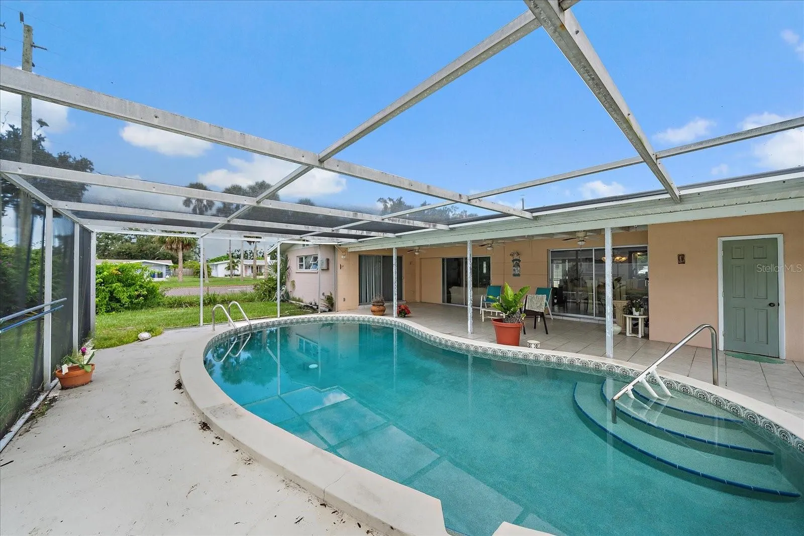 2733 BOTANY AVE