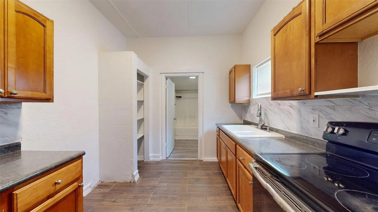 1510 10TH ST W