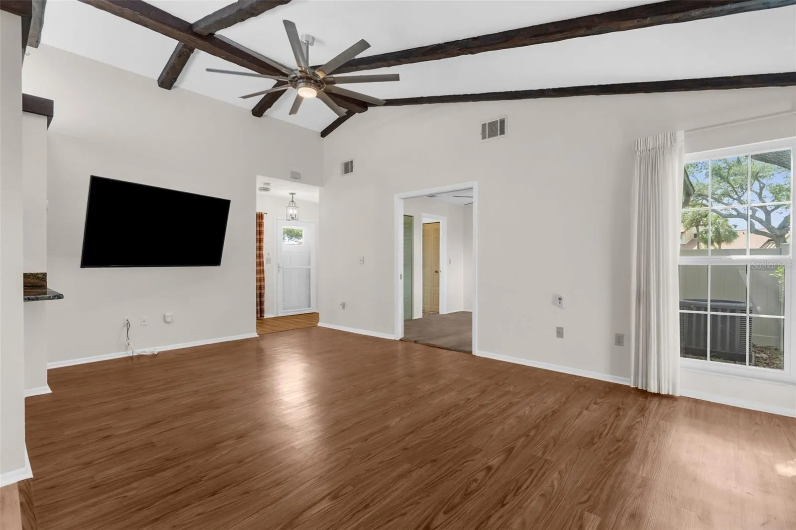 5948 MASHIE CIR