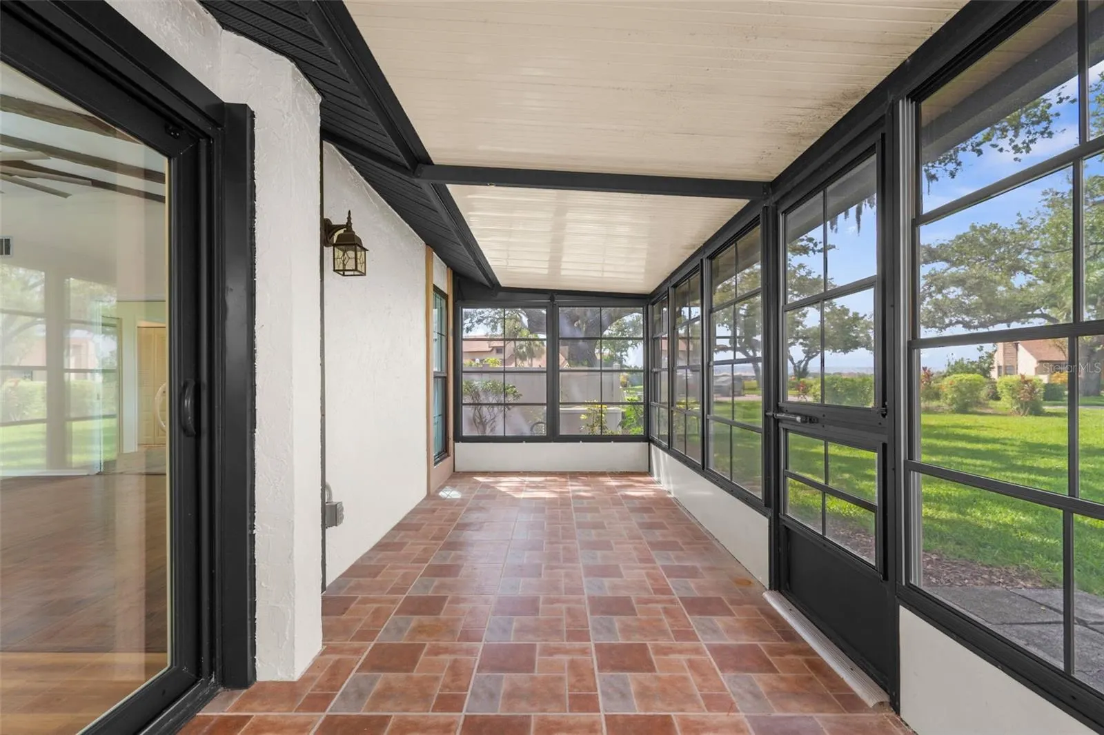 5948 MASHIE CIR
