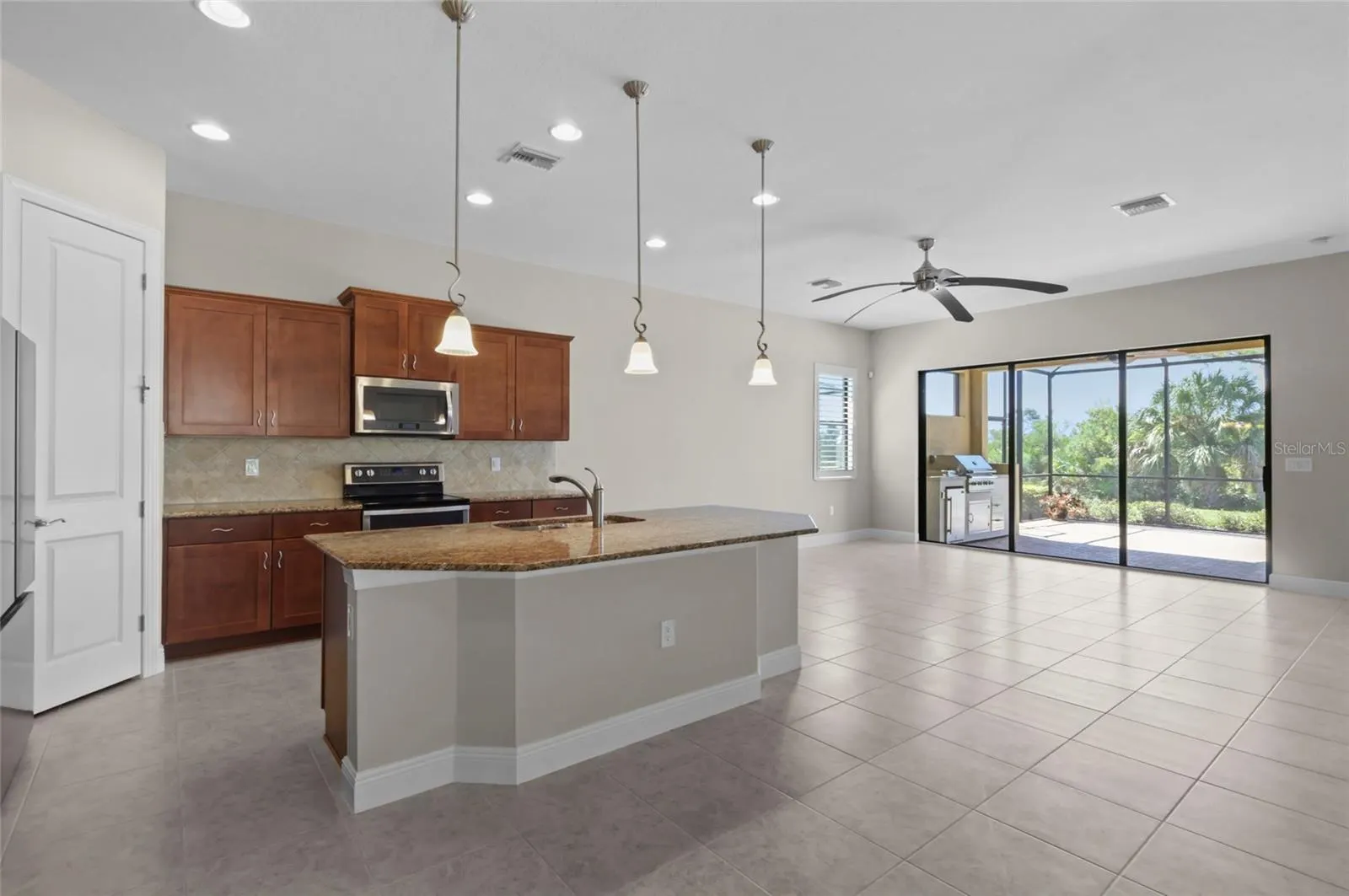 10401 CROOKED CREEK DR