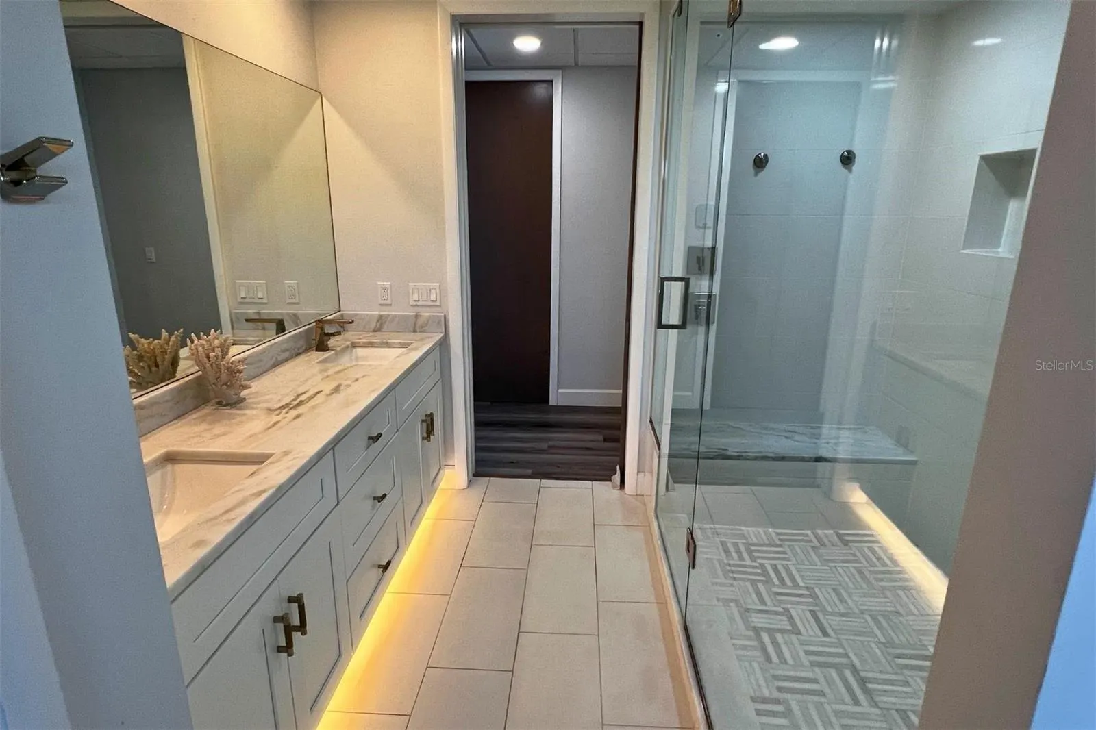 516 TAMIAMI TRL S #102, #102