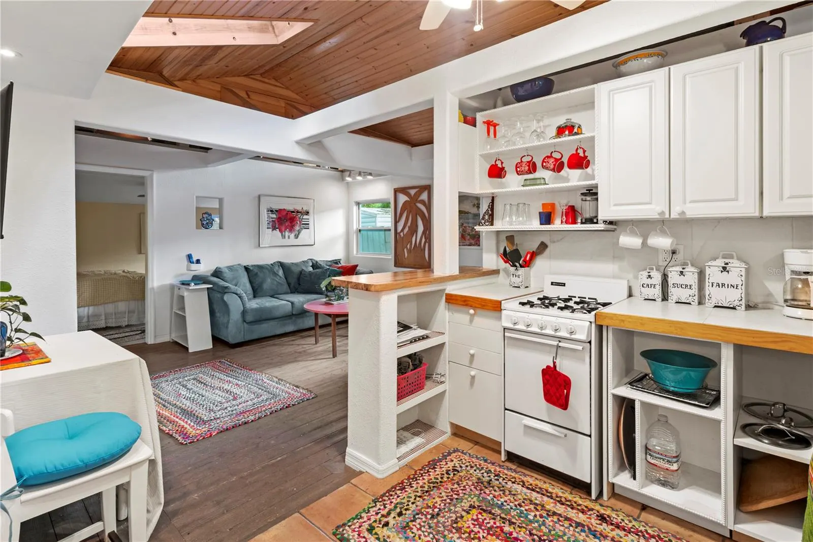1108 COLLETON DR