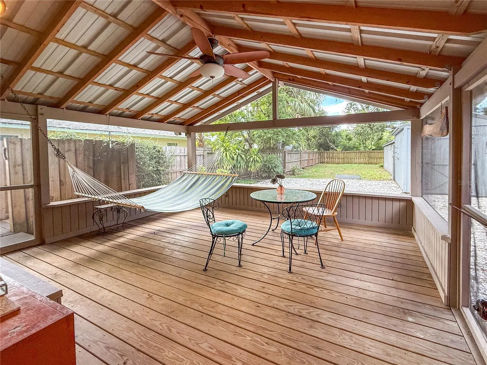 1108 COLLETON DR