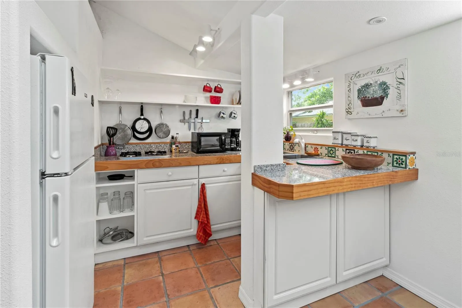 1108 COLLETON DR