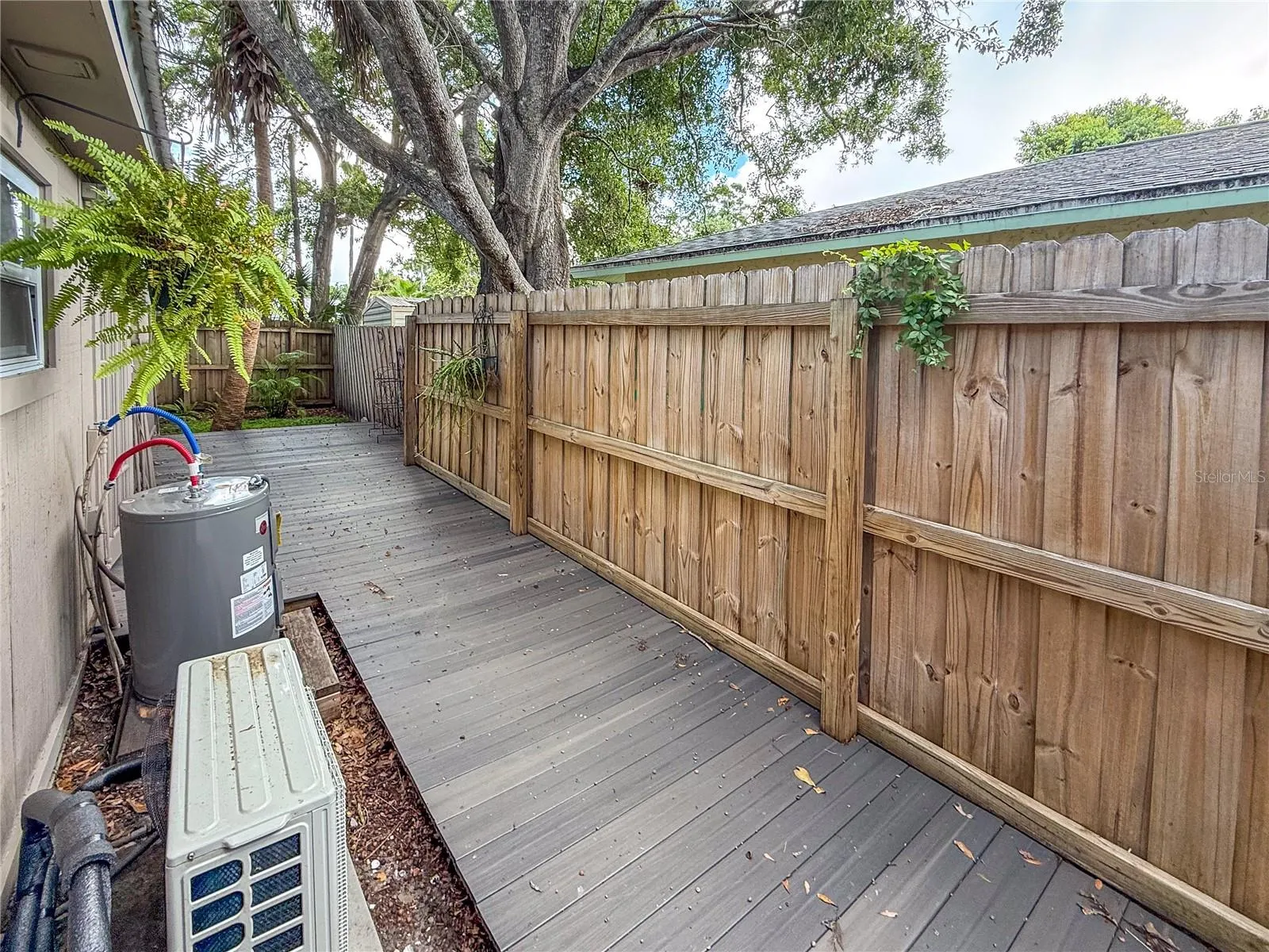 1108 COLLETON DR