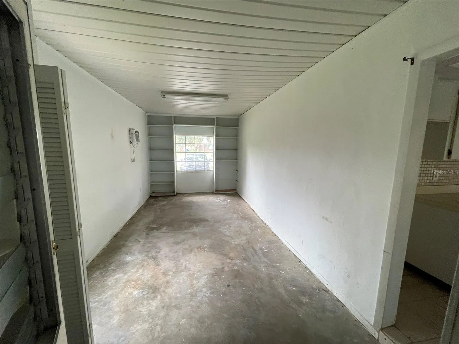 4030 SCHOOL CIR