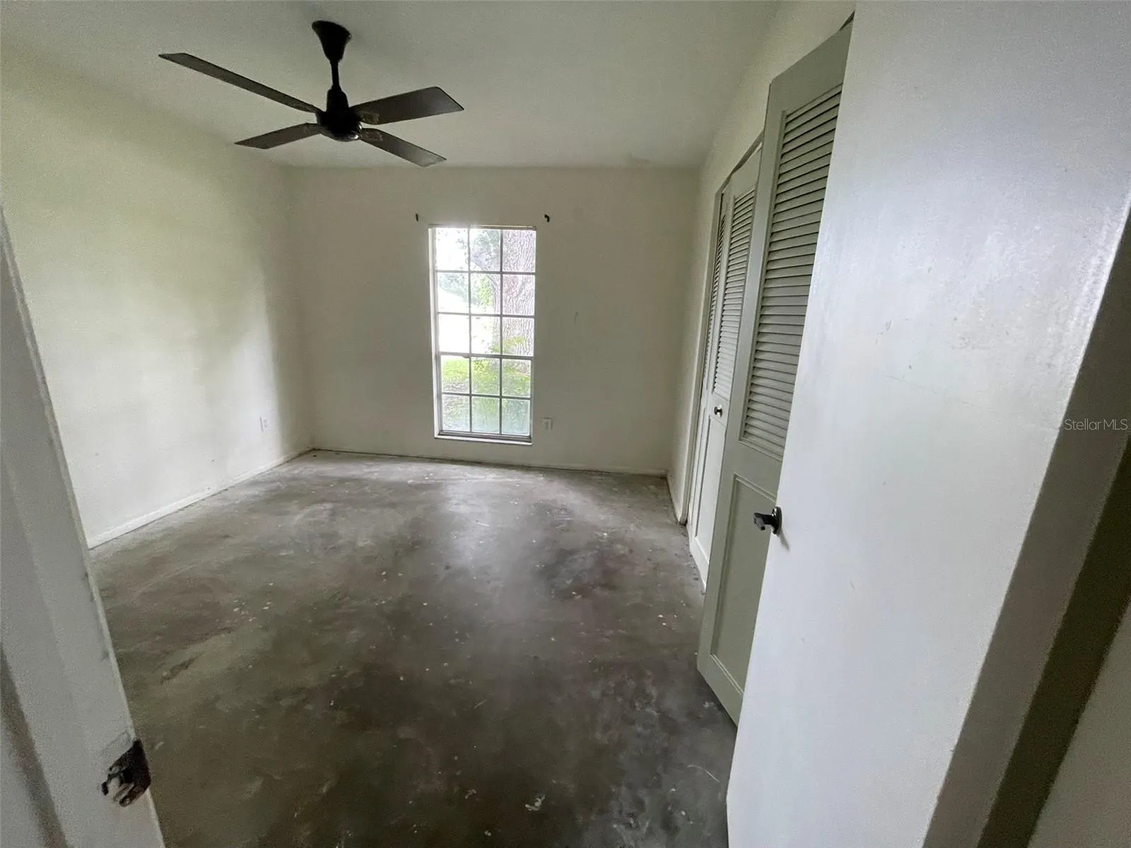 4030 SCHOOL CIR