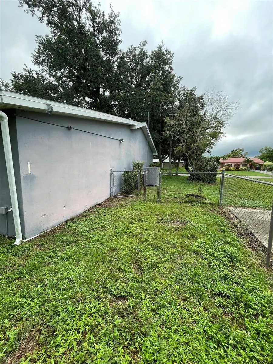 4030 SCHOOL CIR