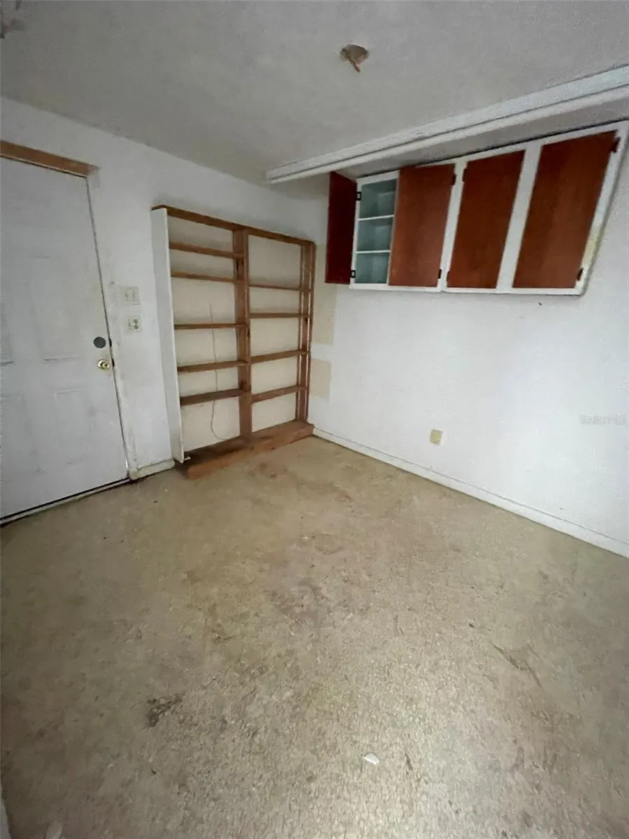 4030 SCHOOL CIR