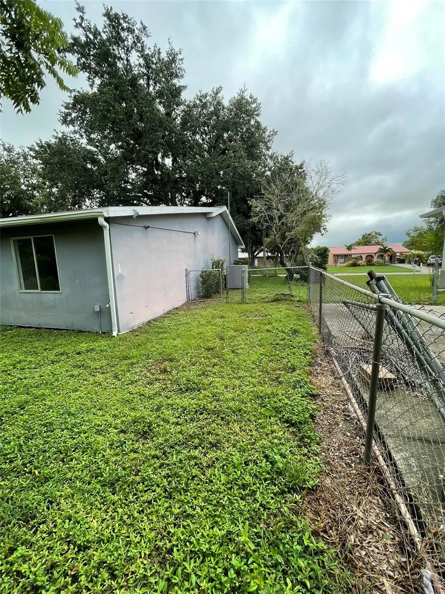 4030 SCHOOL CIR