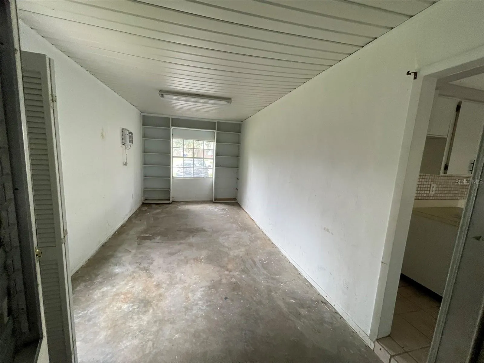 4030 SCHOOL CIR