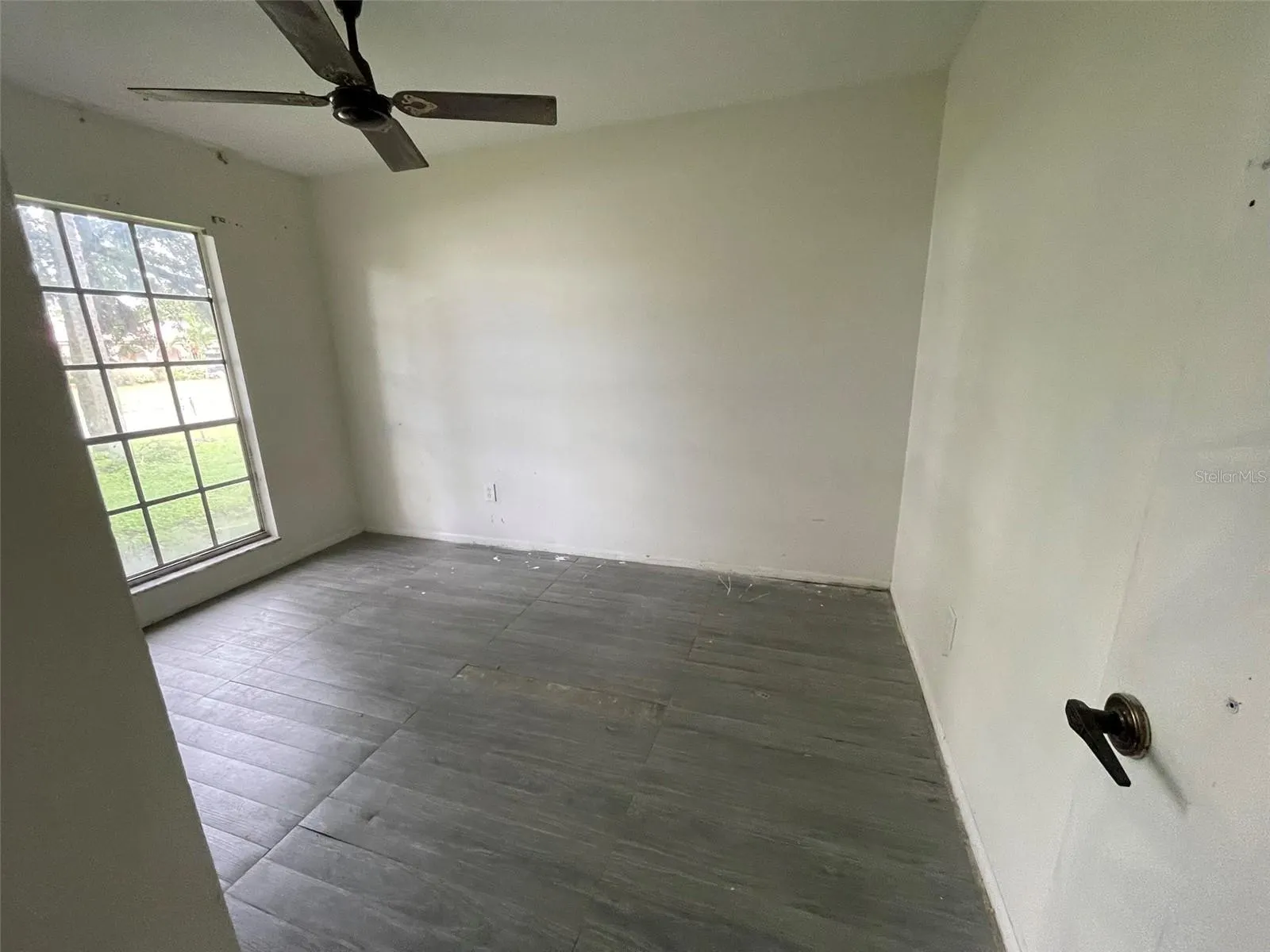 4030 SCHOOL CIR