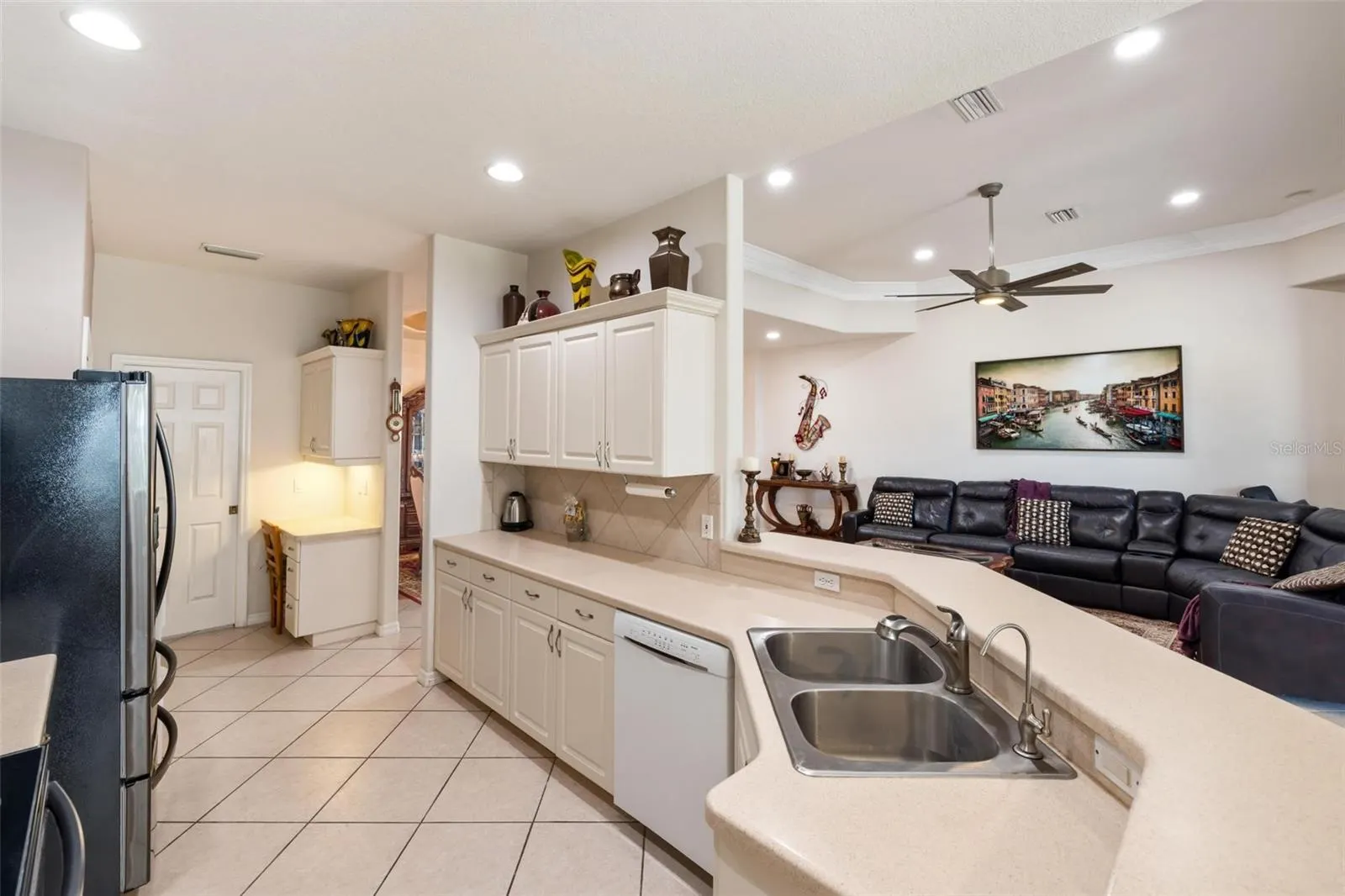 2720 CARMINE RD