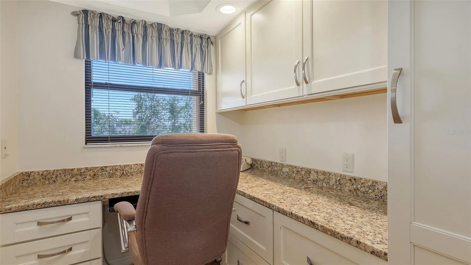 8779 MIDNIGHT PASS RD #401H, #401H