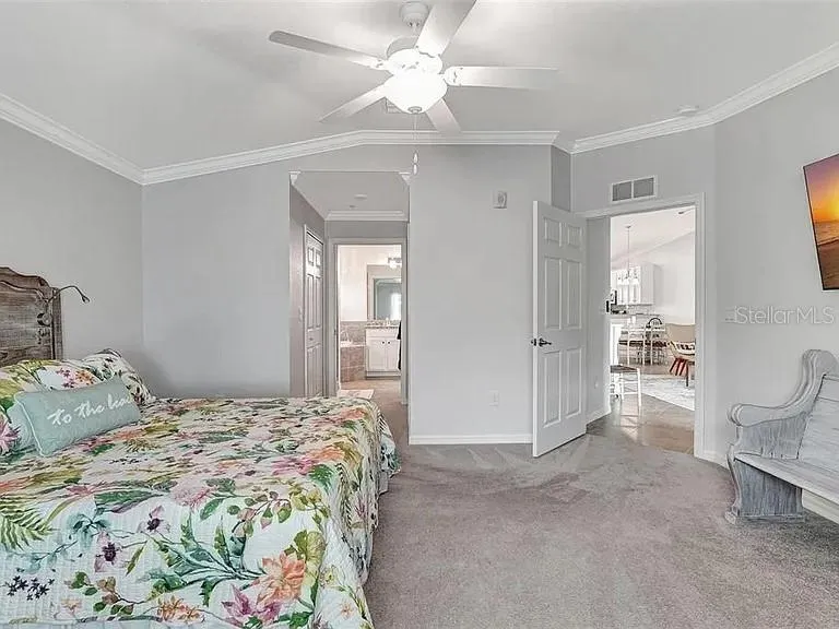 5577 PALMER CIR #206, #206