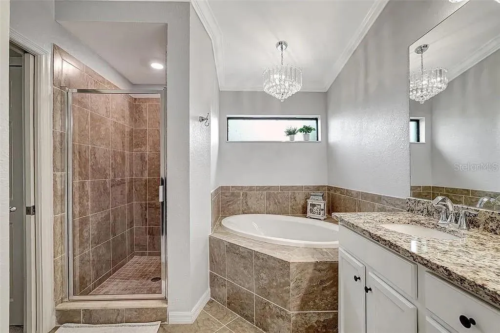 5577 PALMER CIR #206, #206