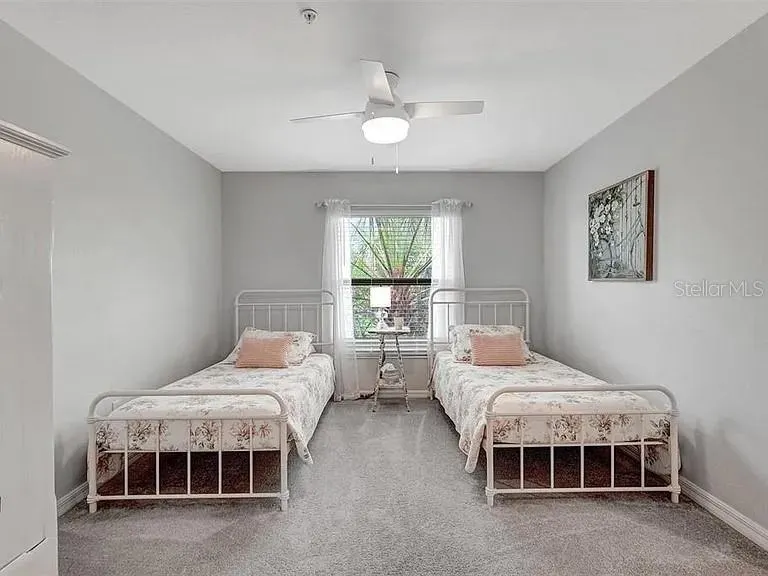 5577 PALMER CIR #206, #206