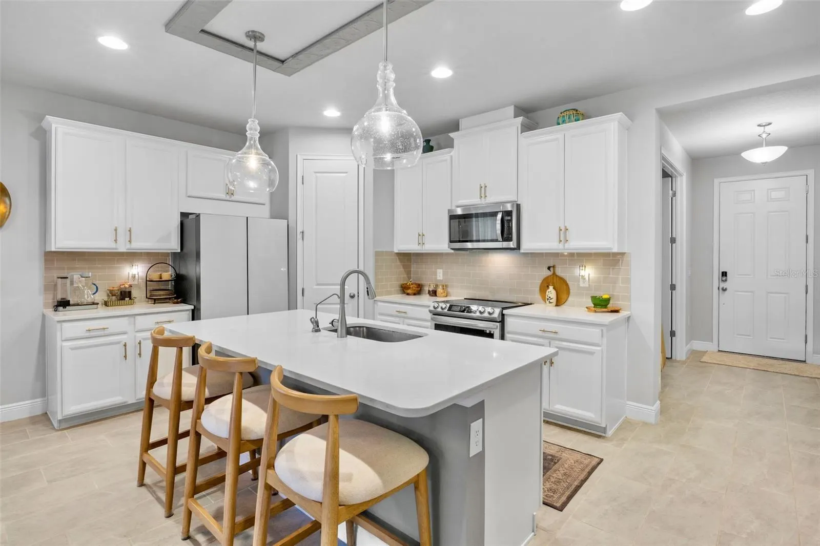 5754 LONG SHORE LOOP