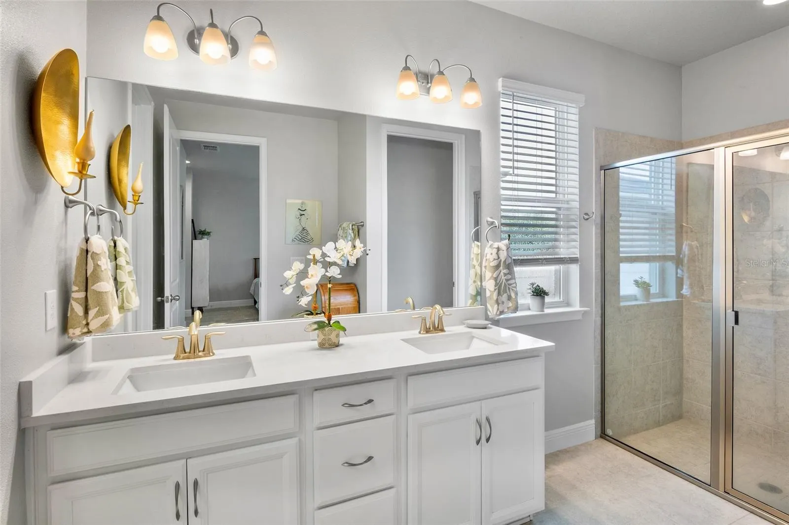 5754 LONG SHORE LOOP