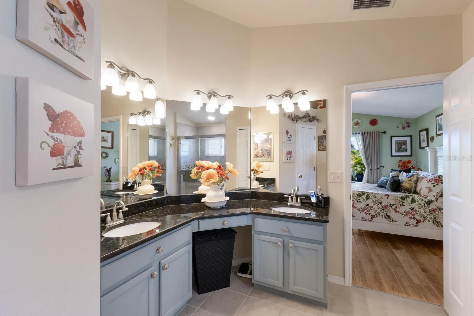 4487 SANIBEL WAY