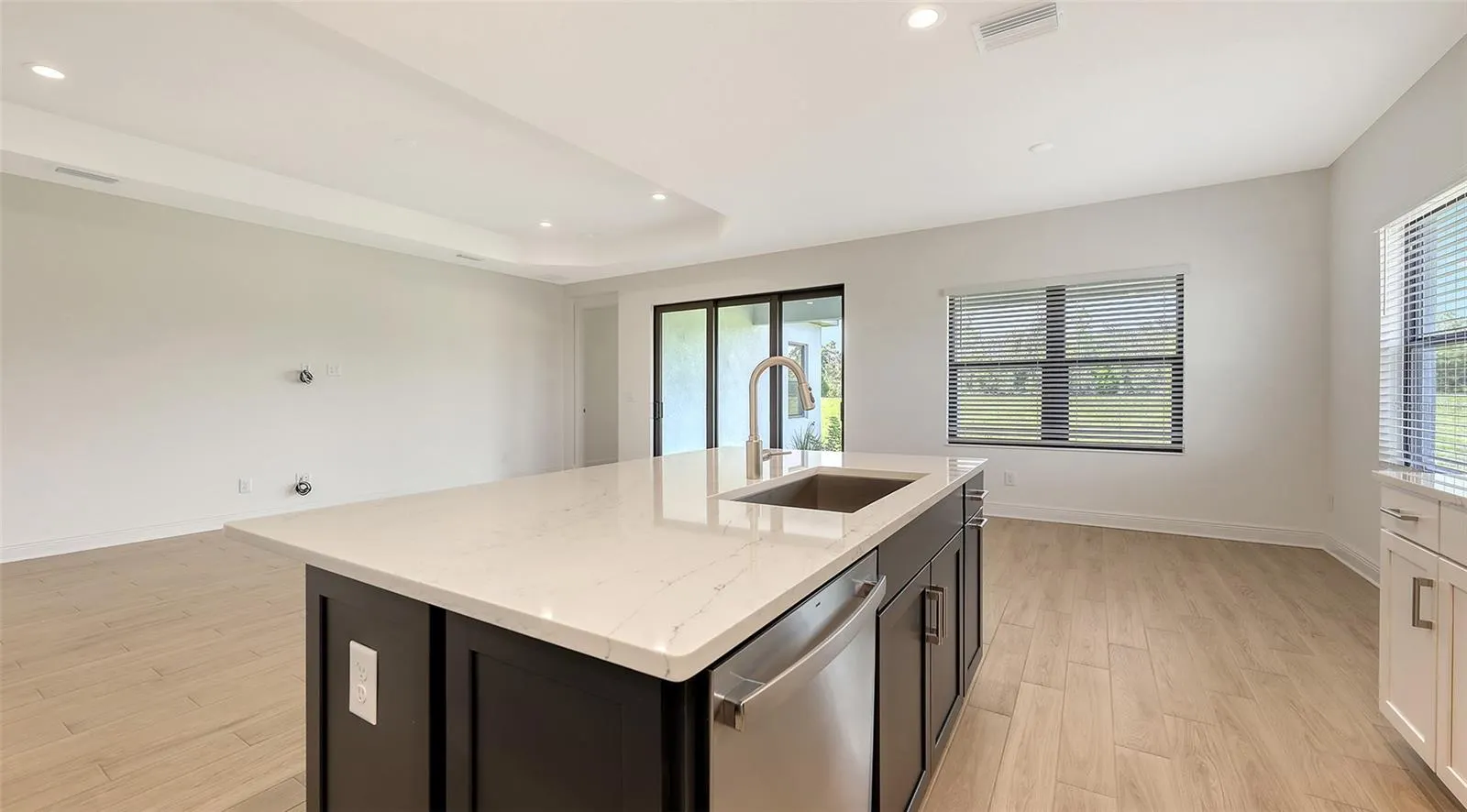 2234 LADY PALM LOOP