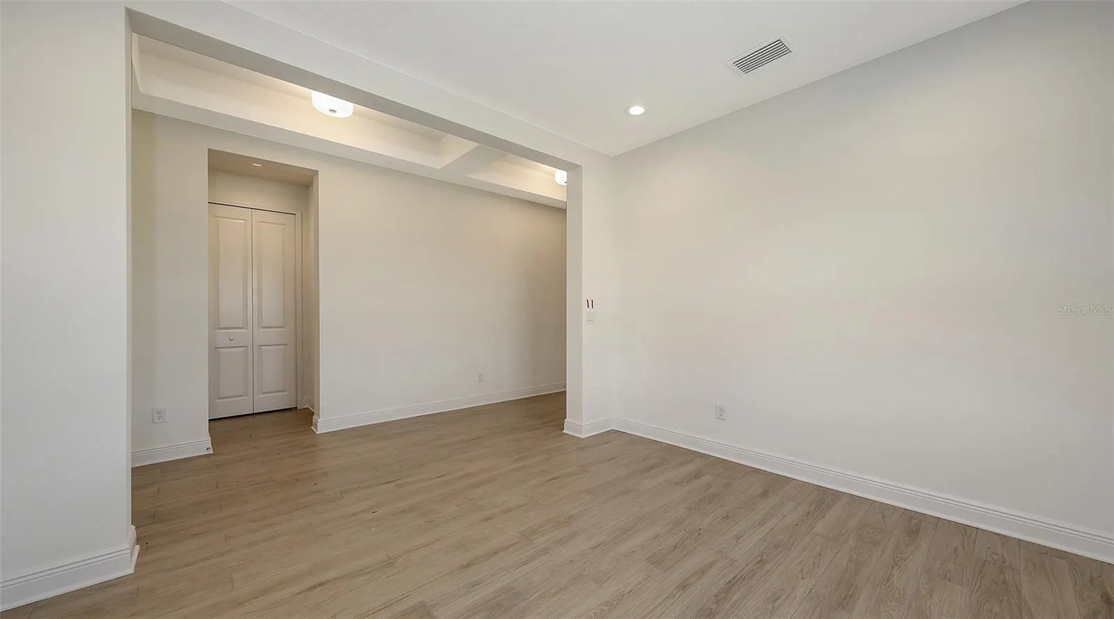 2234 LADY PALM LOOP