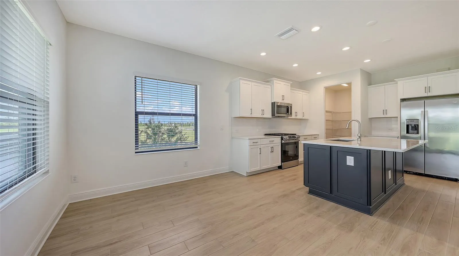 2234 LADY PALM LOOP